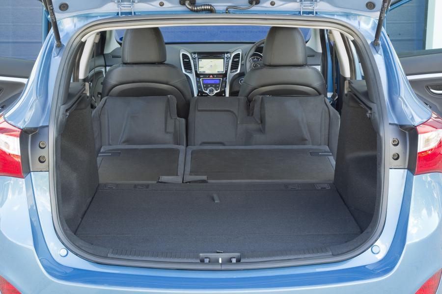  Hyundai i30 Wagon 2012 года  (UK) (фото 19 из 70)